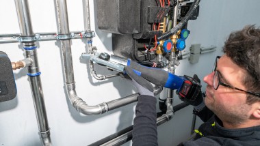 Für Trinkwasser und Heizungsinstallation wurde Geberit Mapress Edelstahl 1.4401 und Mapress Therm eingesetzt. Für Trinkwasser und Heizungsinstallation wurde Geberit Mapress Edelstahl 1.4401 und Mapress Therm eingesetzt.