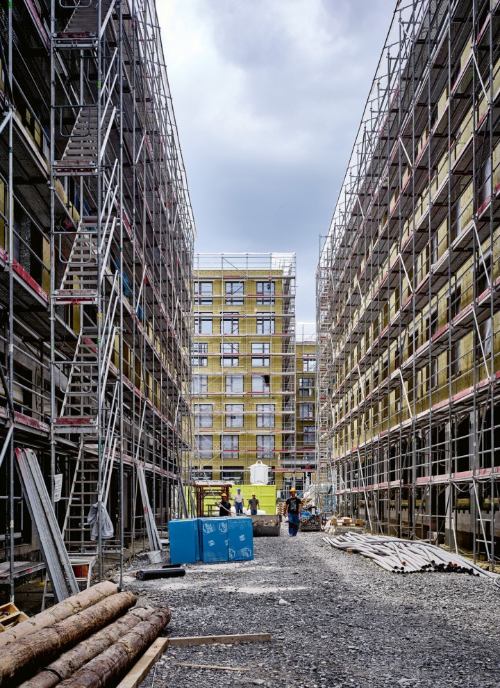 In diesem Neubaukomplex in der Schweiz entstehen nicht nur Shoppingflächen und Büroräume, sondern auch mehrere Hundert neue Wohnungen.