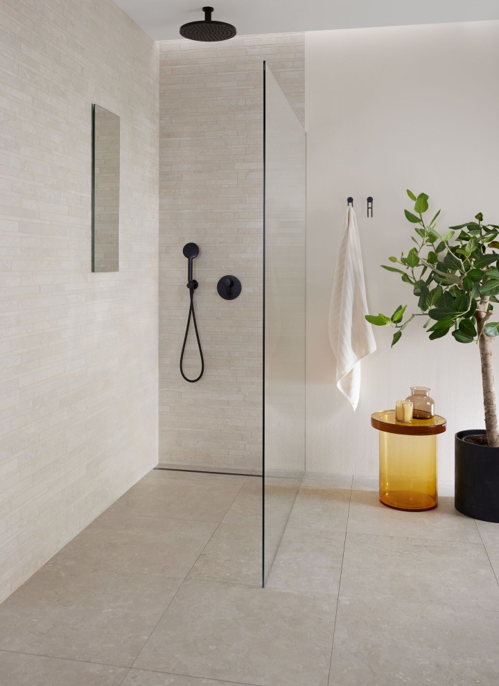 Offene Dusche mit Geberit CleanLine50 Offene Dusche mit Geberit CleanLine50