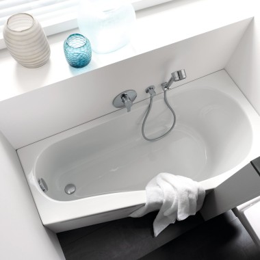 Geberit Renova Compact raumsparende Badewanne