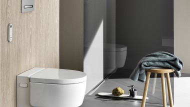 Geberit AquaClean Mera Comfort mit Fernbedienung und Betätigungs-platte Sigma50