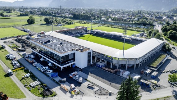 Das SCR Altach Fußballstadion wurde 2025 um das Businessgebäude erweitert Das SCR Altach Fußballstadion wurde 2025 um das Businessgebäude erweitert