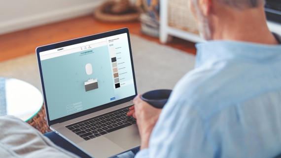 Badspiegel, Badmöbel und Unterschrank im Geberit Produktfinder auswählen