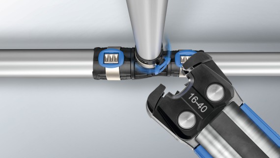 Geberit FlowFit fliessend leicht zu installieren Geberit FlowFit fliessend leicht zu installieren