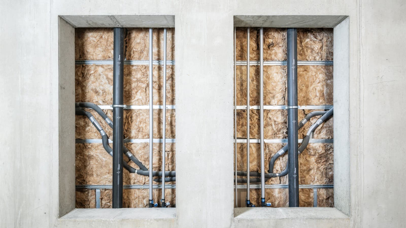 Geberit FlowFit für die Trinkwasserversorgung und Geberit Silent-Pro und Silent-PP für die Entwässerung Geberit FlowFit für die Trinkwasserversorgung und Geberit Silent-Pro und Silent-PP für die Entwässerung