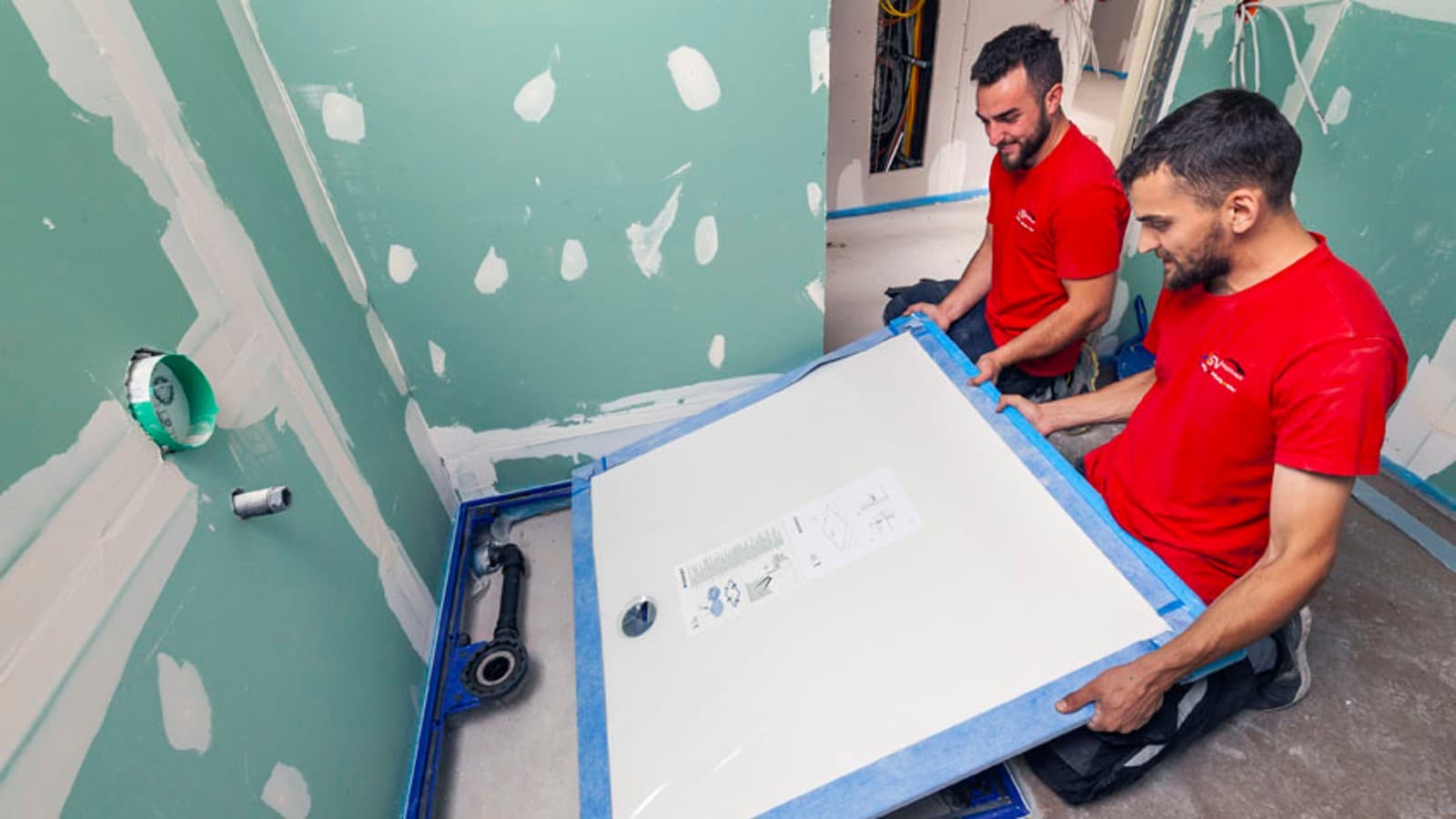 Montage der bodenebenen Duschfläche Geberit Setaplano mit Rutschhemmung Klasse C Montage der bodenebenen Duschfläche Geberit Setaplano mit Rutschhemmung Klasse C