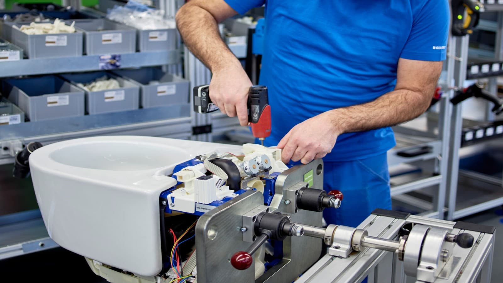 Produktion von Geberit Keramiken Produktion von Geberit Keramiken