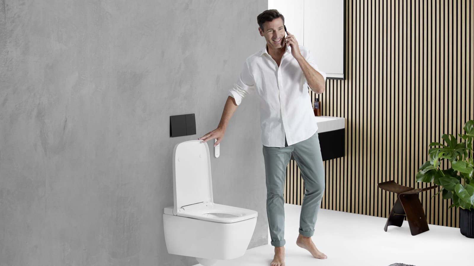 Geberit AquaClean Sela Square mit Betätigungsplatte Geberit Sigma70 Geberit AquaClean Sela Square mit Betätigungsplatte Geberit Sigma70
