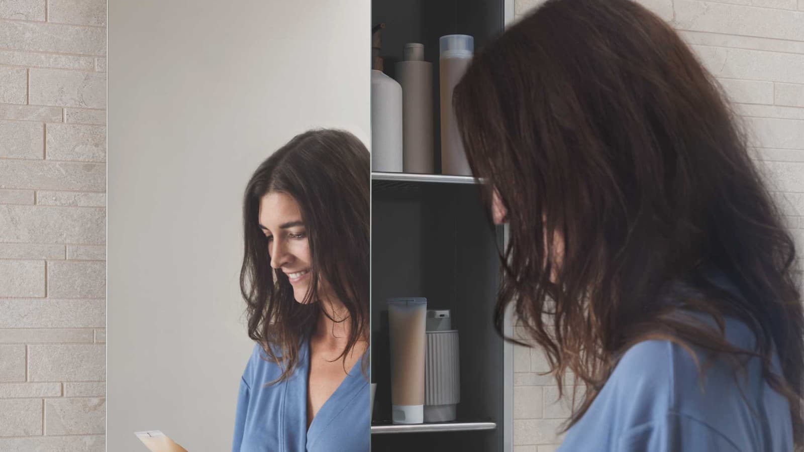 Die Nischenbox der Badserie Geberit Acanto schafft mehr Stauraum im Bad Die Nischenbox der Badserie Geberit Acanto schafft mehr Stauraum im Bad